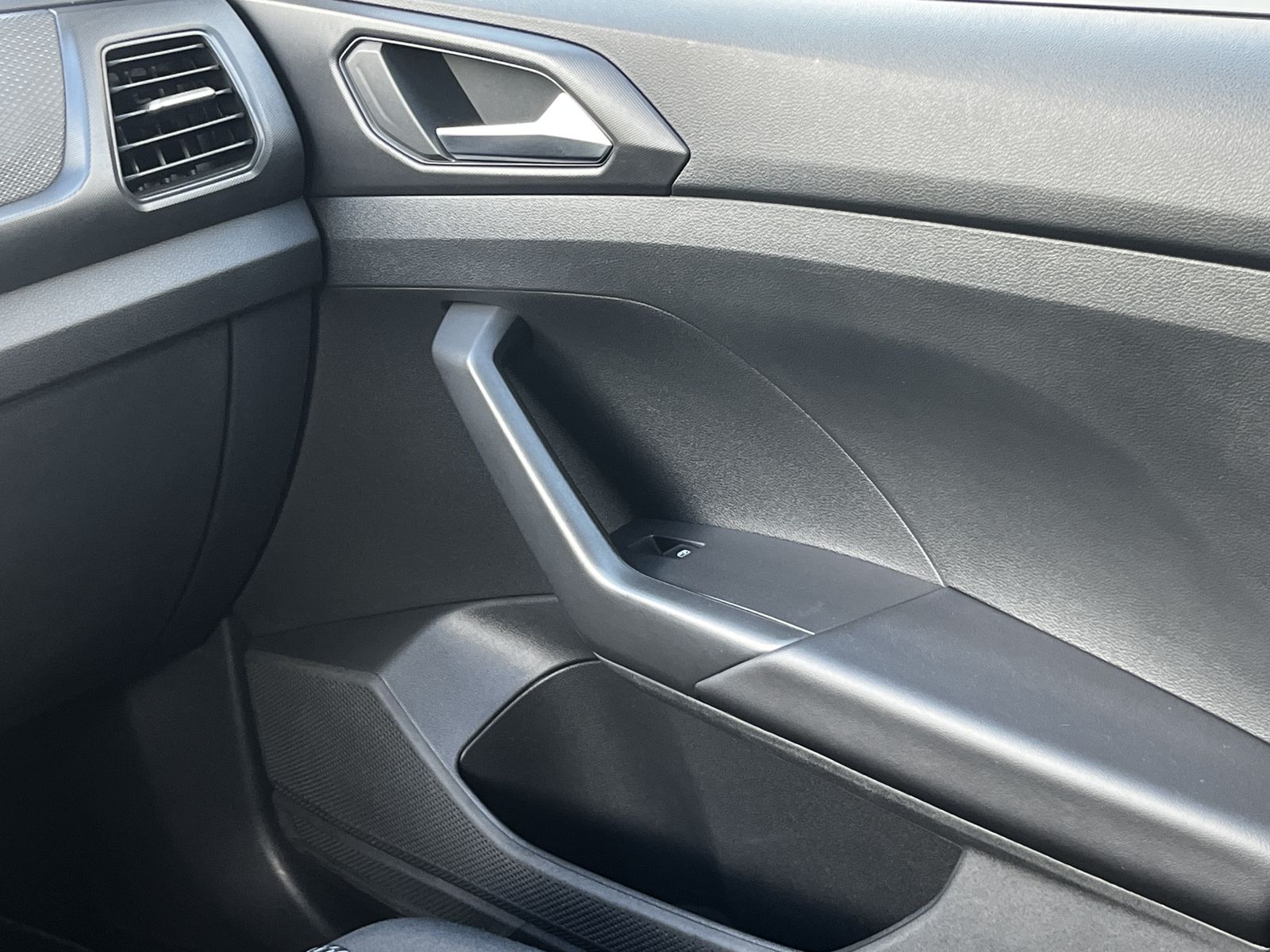 Fahrzeugabbildung Volkswagen T-Cross 1.0 TSI*ViCo*App-Connect*PDC*LED*Temp.**