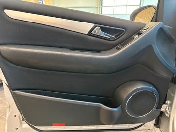 Mercedes-Benz B 200 Turbo *AHK*Klima*SHZ*Navi*PDC*Freisprech*