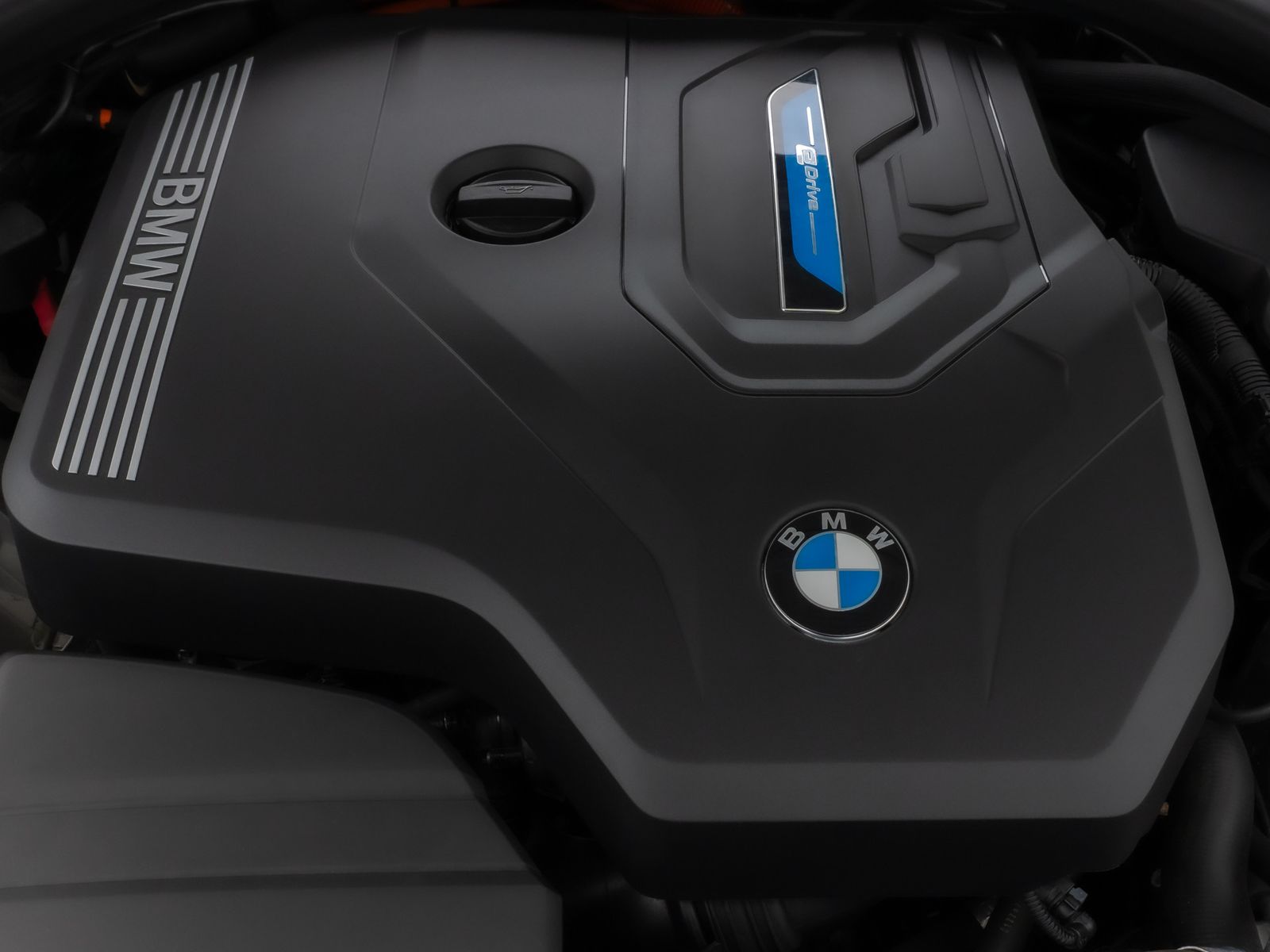 Fahrzeugabbildung BMW 330e xD Panorama DAB CockPit+ Widscr Sport Leder