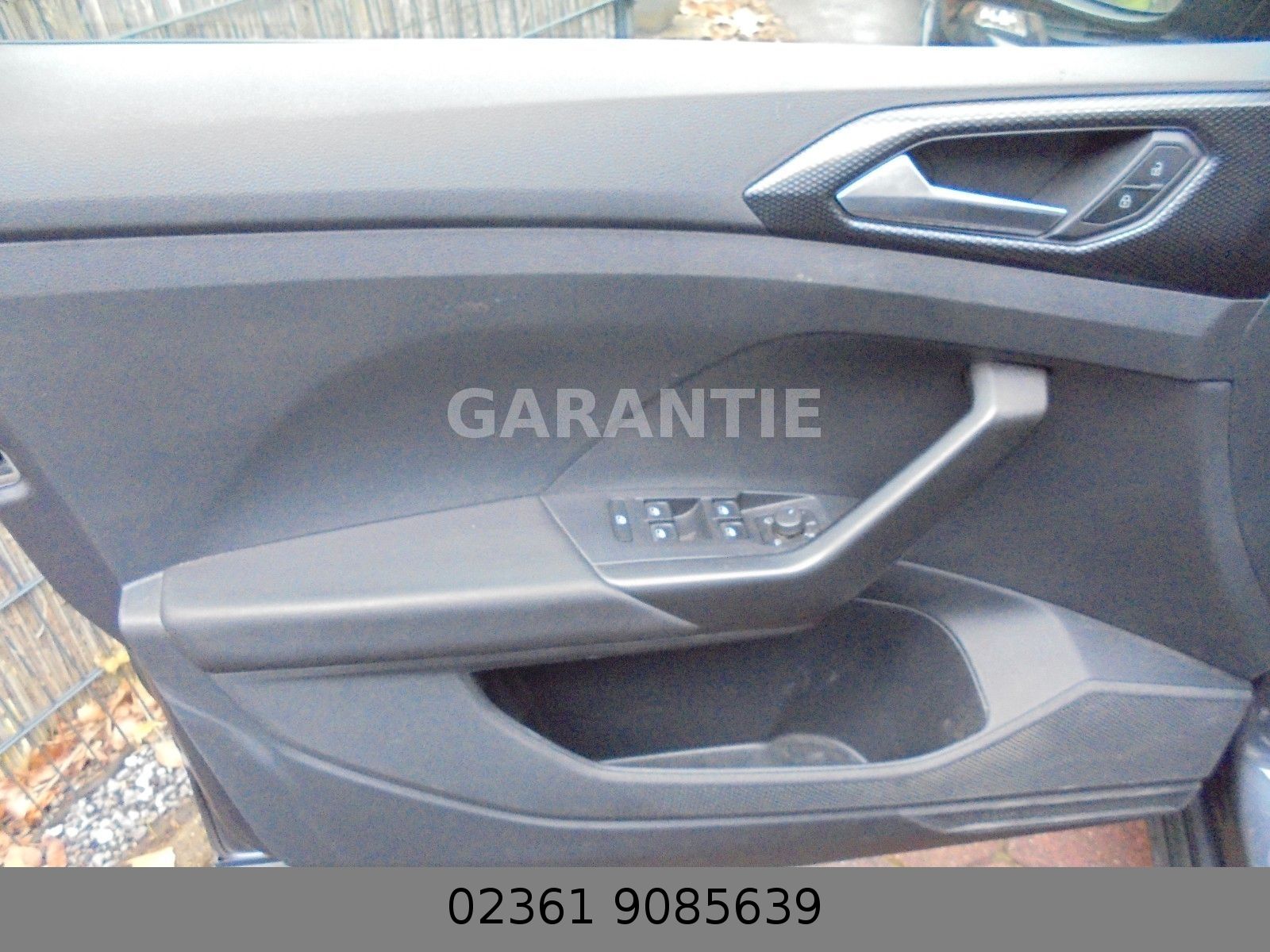 Fahrzeugabbildung Volkswagen T-Cross Life Automatik/Navi/