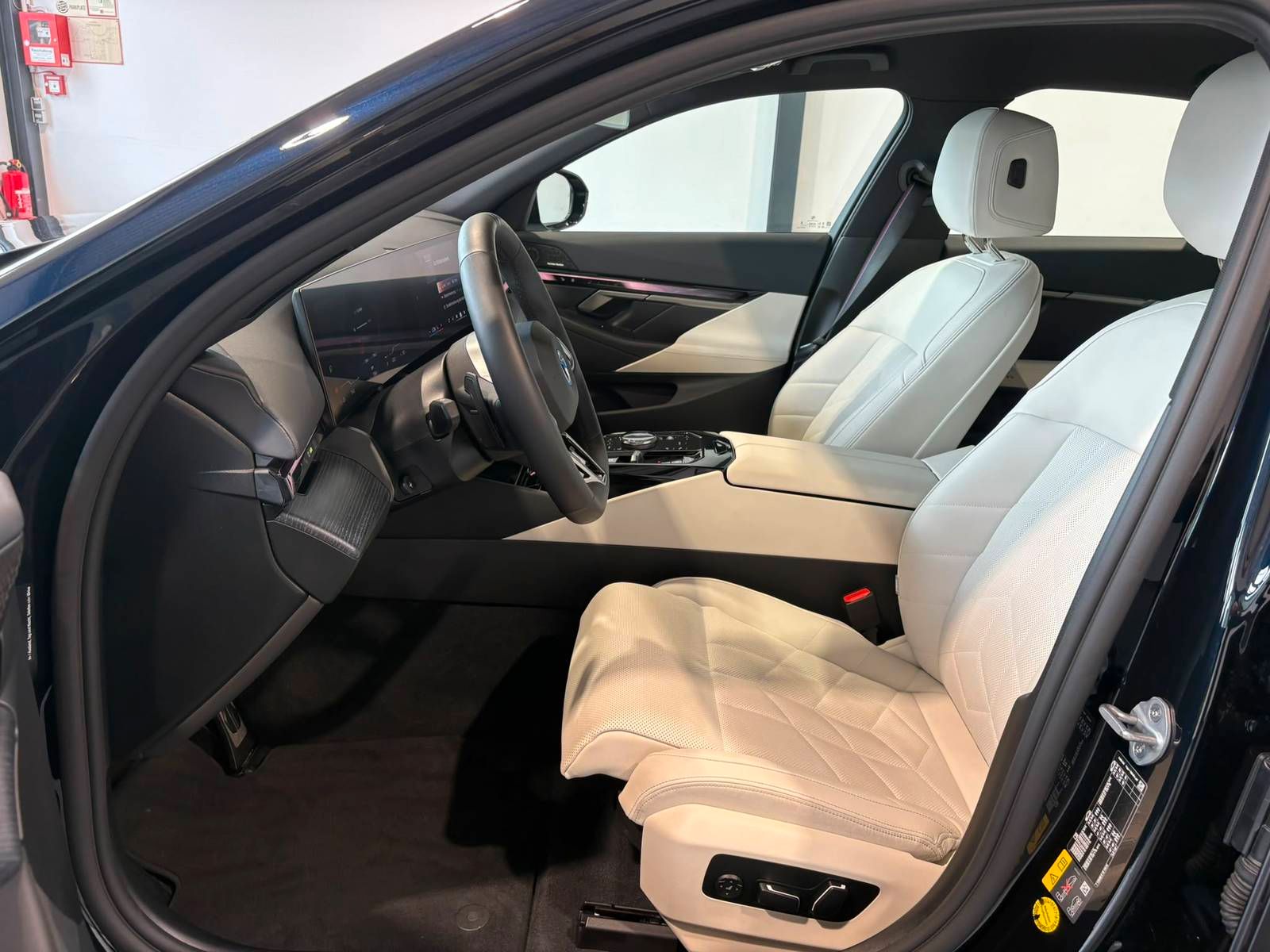BMW i5 Lim.  eDrive40 M Sport LED|Sitzhzg|DAB foto 8