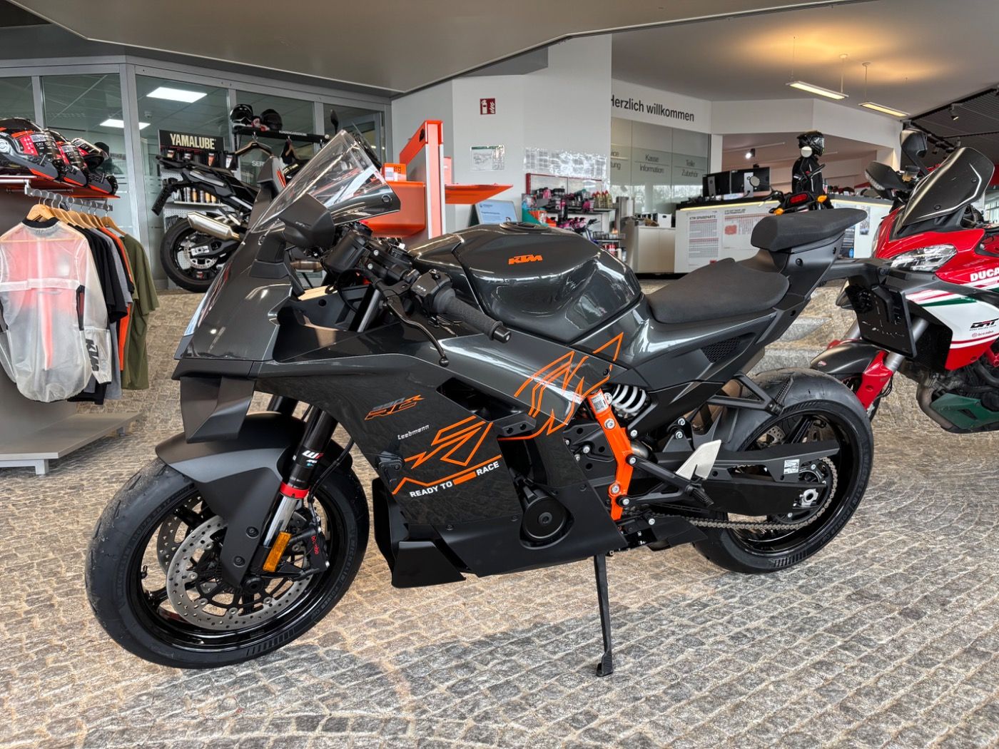 Fahrzeugabbildung KTM 990 RC R Modell 2026 48 Monate Garantie