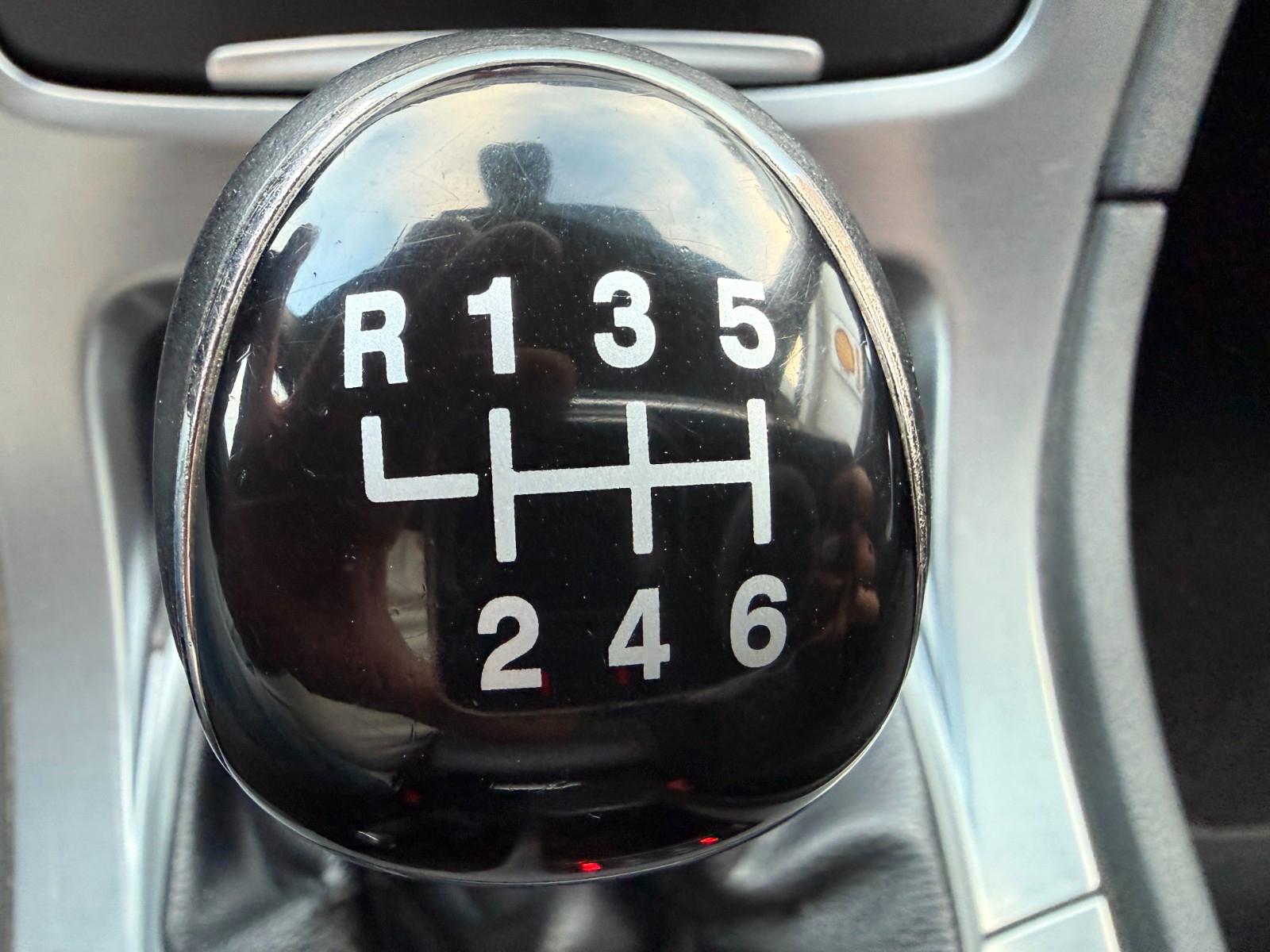 Ford Mondeo 2011 — photo 14