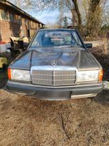 Mercedes-Benz DB 190 w201  132000 km TÜV 5/27 guter Zustand - Mercedes-Benz 190 mit Benzin-Antrieb: Limousine, 2.5