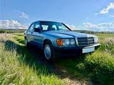 Mercedes-Benz 190d 2.5 air conditioning - Mercedes-Benz 190 mit Diesel-Antrieb
