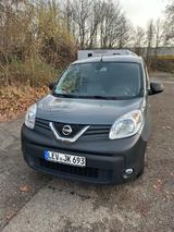 Nissan NV250 - Nissan NV250 mit Schiebetür