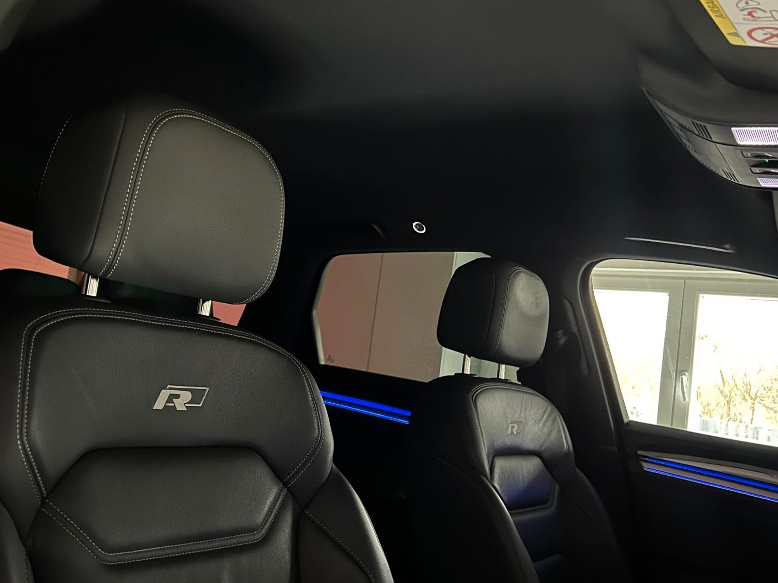 Fahrzeugabbildung Volkswagen Touareg 4Motion R-LINE/MATRIX/AHK/INNOVISION/21*