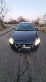 Fiat Croma  1,9 16V Multijet Dynamic  Tüv ... - Fiat Croma Dynamic mit Diesel-Antrieb