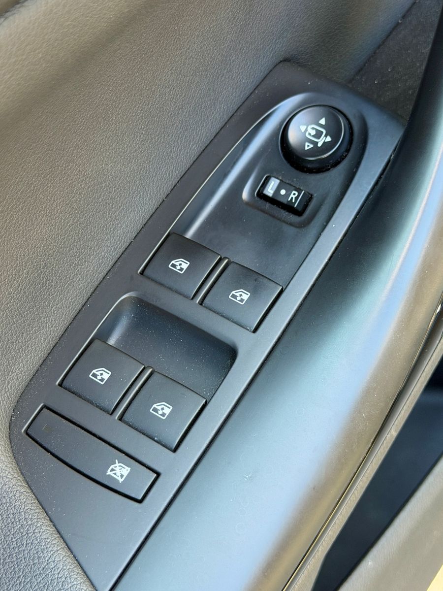 Fahrzeugabbildung Opel Astra K Sports Tourer Ultimate Start/Stop