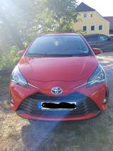 Toyota Yaris 1,5-l-VVT-i Hybrid CVT Y20 Club Y20 Club - Toyota Yaris mit Benzin-Antrieb: Kleinwagen, Automatik