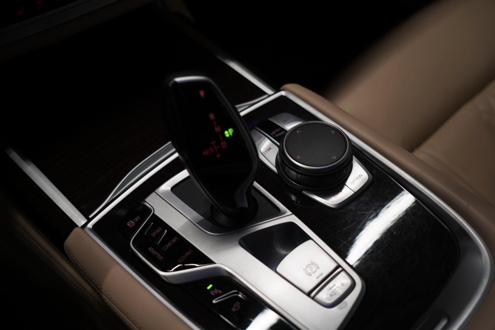 BMW 740d xDrive M Paket *Laser*Soft-C.*Keyless*Spur*