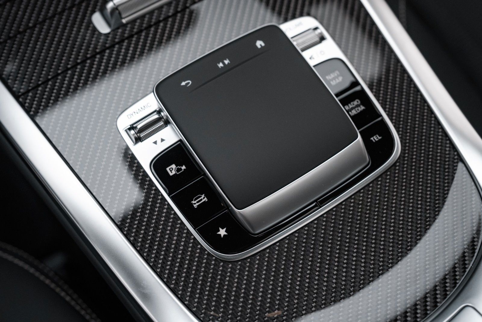 Fahrzeugabbildung Mercedes-Benz G63 A22/SUPERIOR/CARBON/MY 2026