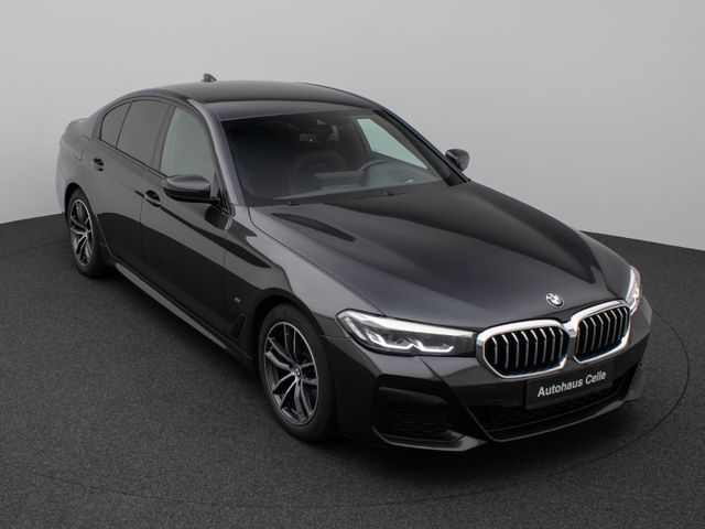 BMW 520d M Sport  Kamera HUD DAB HiFi AHK DisplayKey