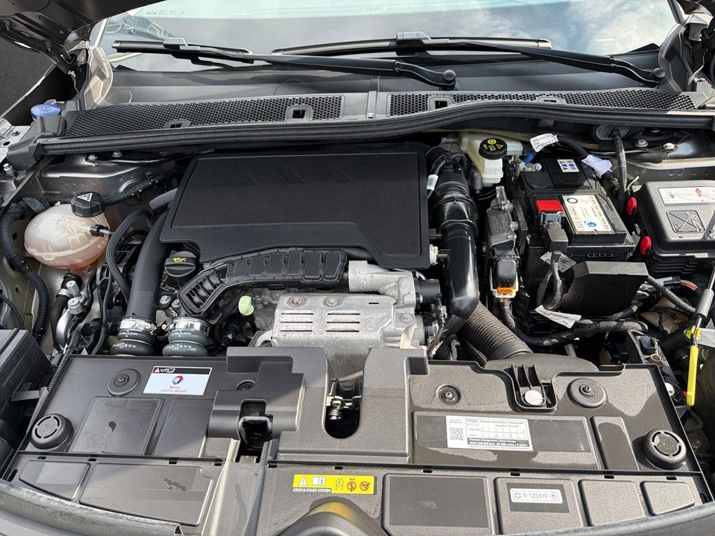 Citroën C4 Lim. Shine AHK+HEAD-UP+KAMERA+NAVI