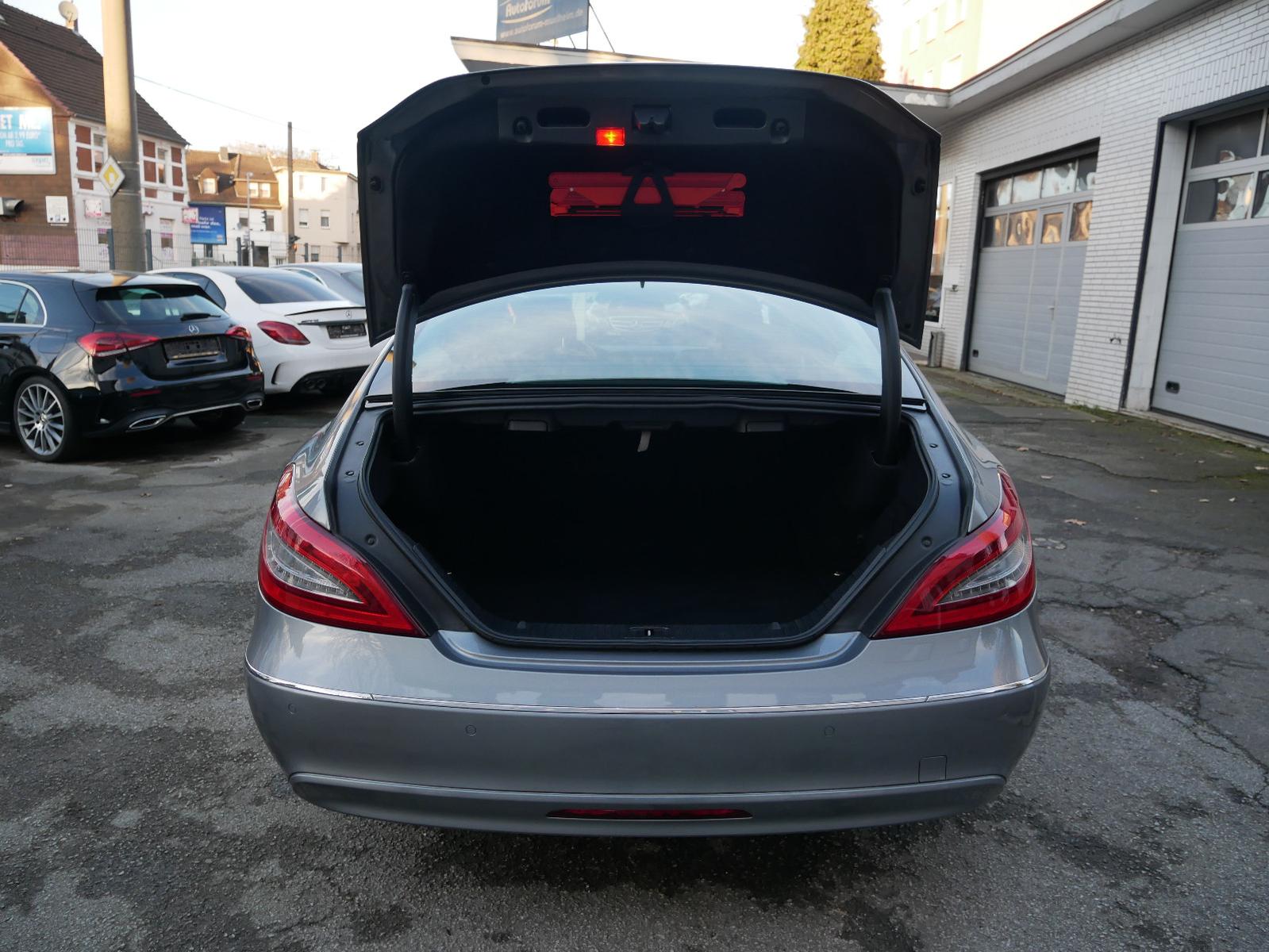 Mercedes-Benz CLS 250 CDI BE Bi-Xenon SpurPaket Leder Navi PDC
