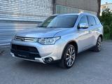 Mitsubishi Outlander Diamant Edition 4WD - 1. Hand - - gebrauchte Mitsubishi Outlander aus dem Jahr 2015