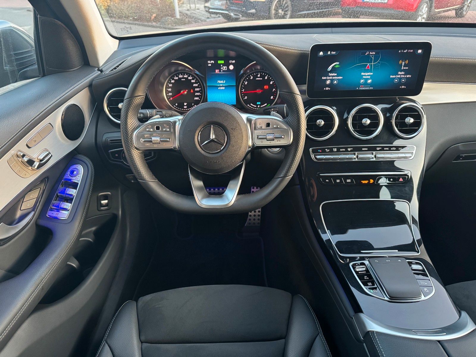 Fahrzeugabbildung Mercedes-Benz GLC 300 4M AMG Distr+360°+Memory+Ambiente+Carpla