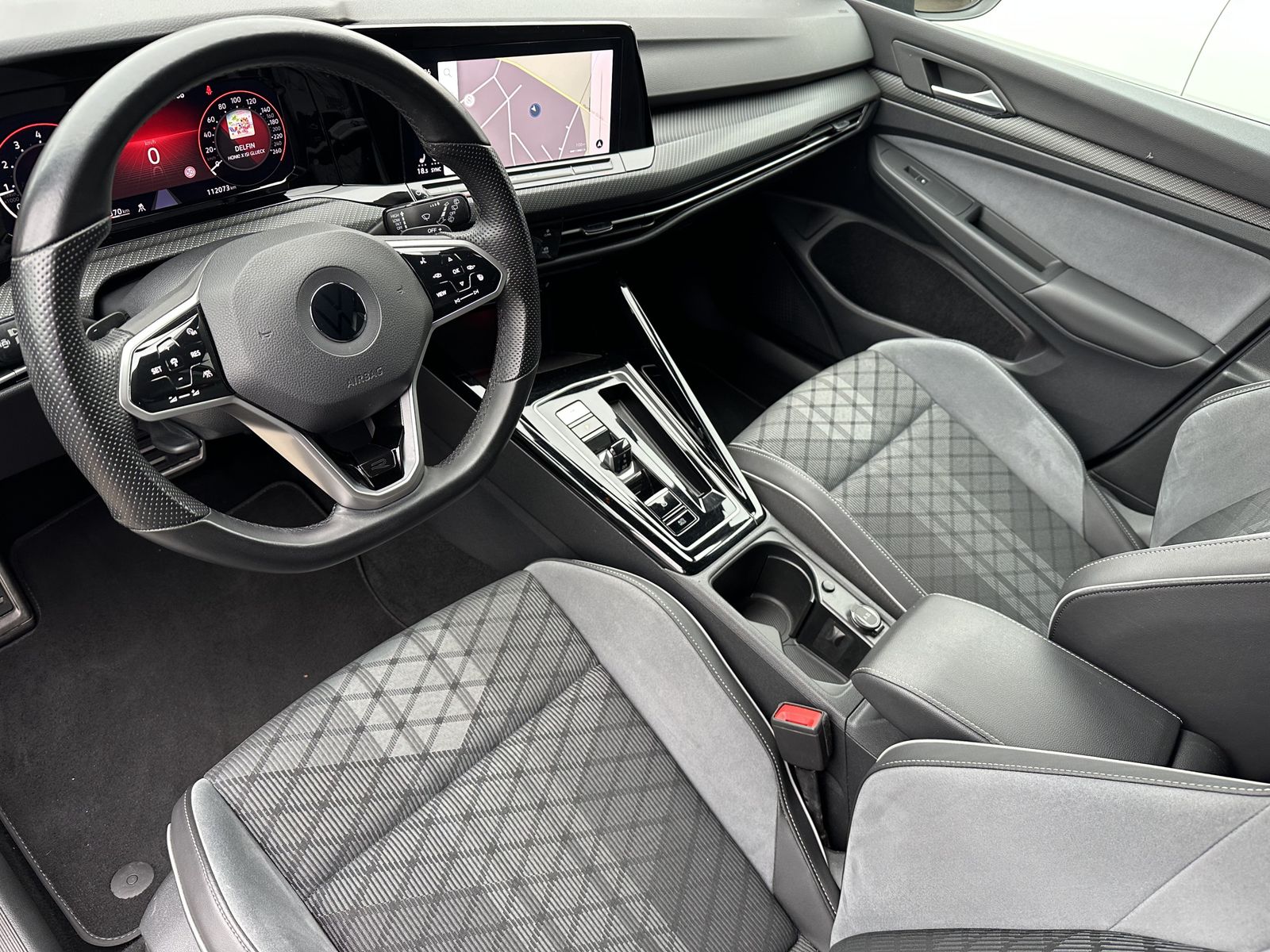 Fahrzeugabbildung Volkswagen Golf Variant R-Line 4Motion NAV+LED+AHK+ACC+17ZO