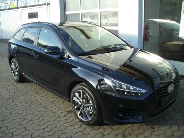 Hyundai i30cw MJ25 1.0 T-GDI DCT Advantage, Navi, LED