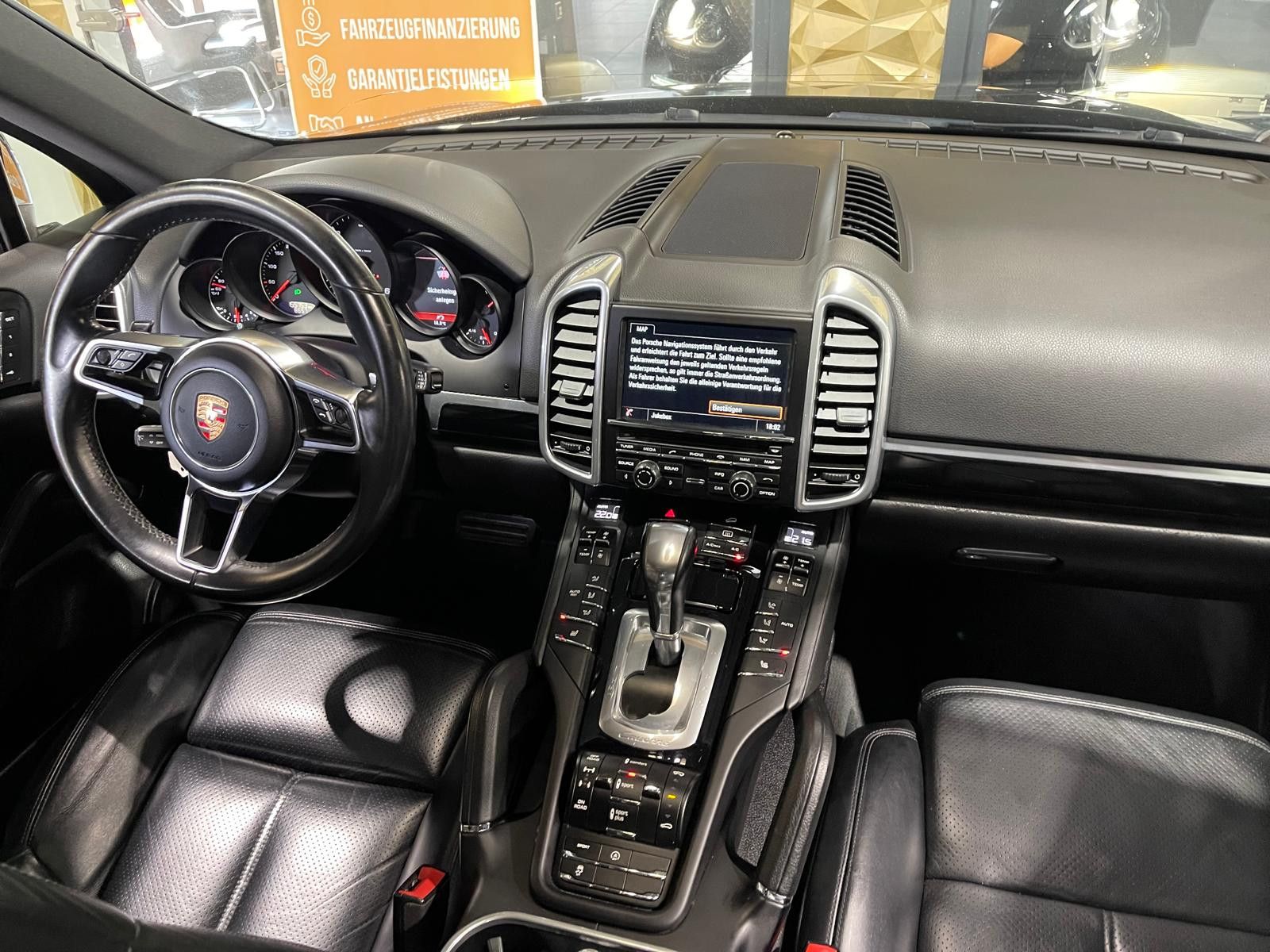 Fahrzeugabbildung Porsche Cayenne Diesel//PANORAMA//LED//21''//BOSE//LUFT