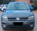 Volkswagen Tiguan 2.0 TDI SCR Business BlueMotio - Volkswagen Tiguan mit Diesel-Antrieb: Kombi, Automatik