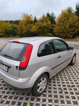 Ford   Fiesta  1.3 l mit 60 PS. Tüv  Winte... - Ford Fiesta aus 2004: 1.6