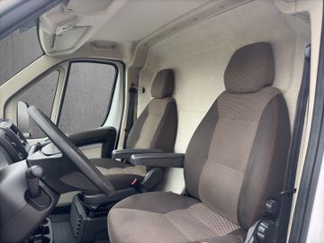 Fiat Ducato 2.3 Kasten 35 130 L3H2 Hoch+Lang, Bild 10