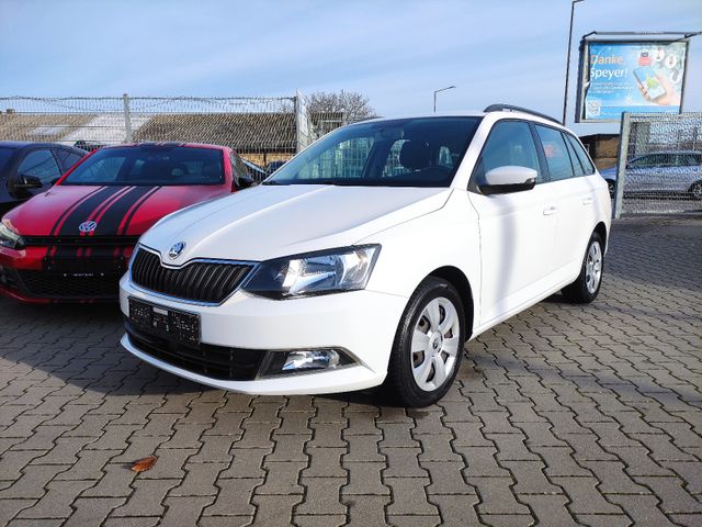 Skoda Fabia Combi Ambition AHK+Klima+Sitzh.+Tempom+PDC