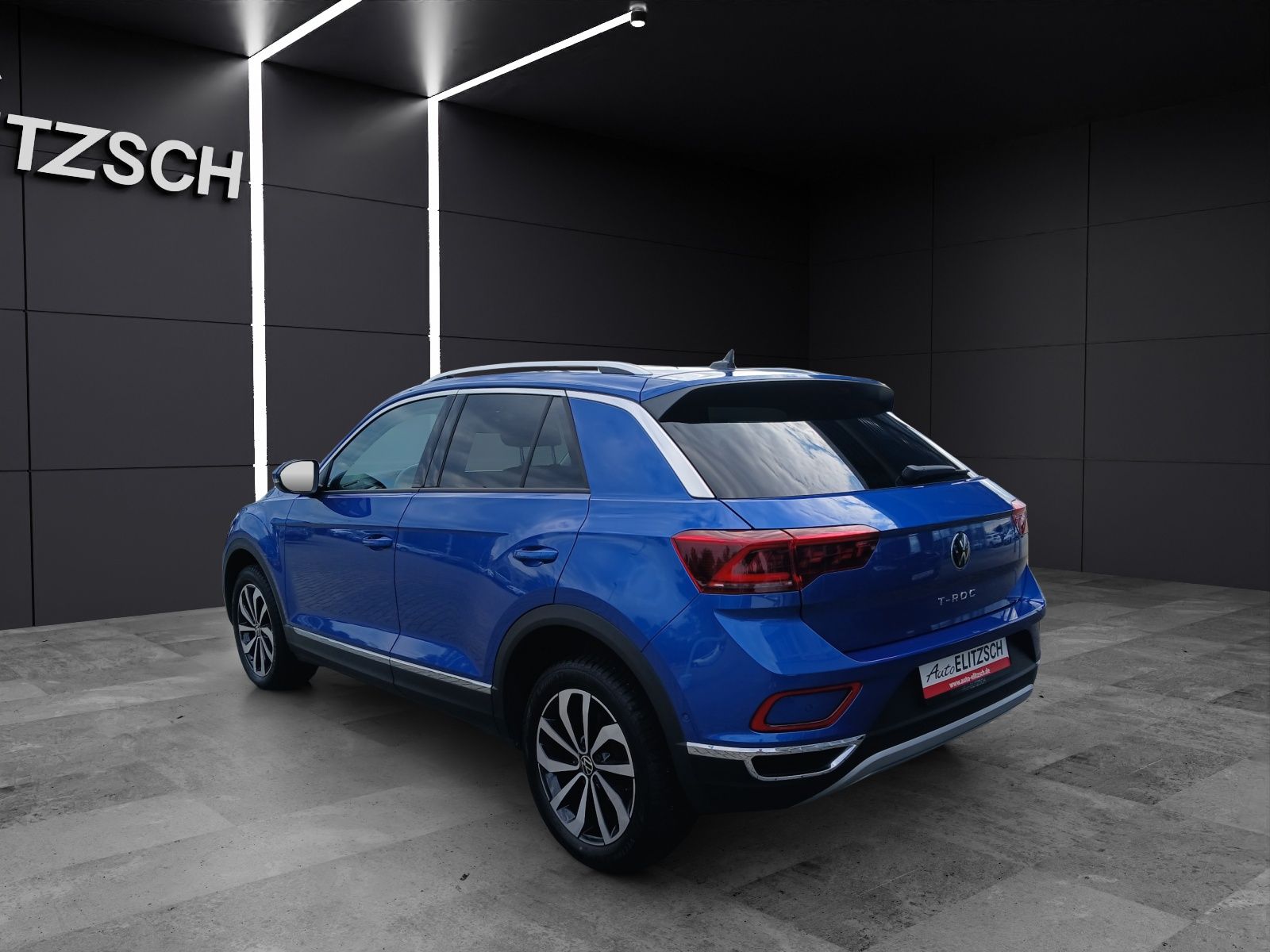 Fahrzeugabbildung Volkswagen T-Roc TSI Style Matrix AHK Kamera ACC Keyless Na