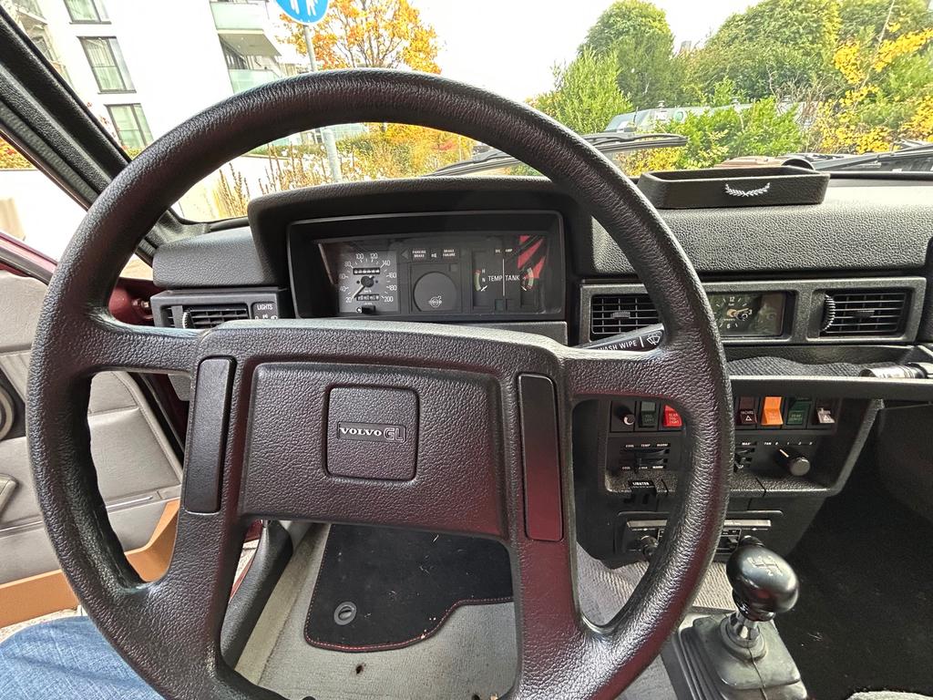 Volvo 244