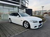 BMW 535d Touring F11 M Paket Panorama AHK Monitore  - BMW 535 in Oberhausen