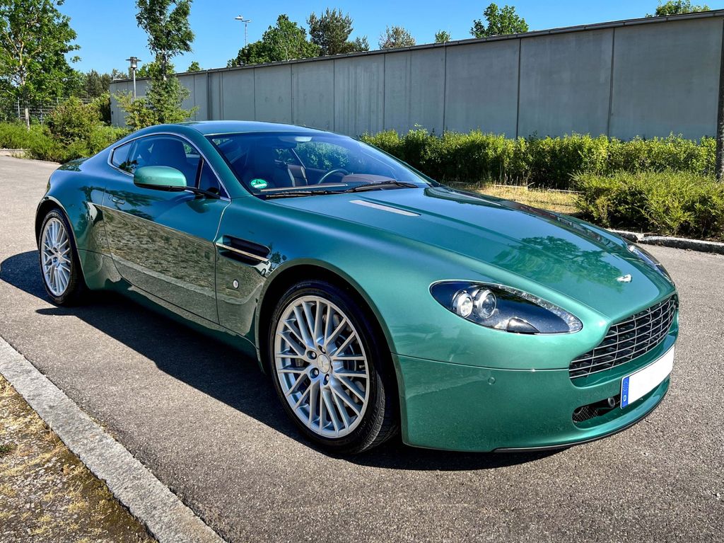 Aston Martin V8 Vantage