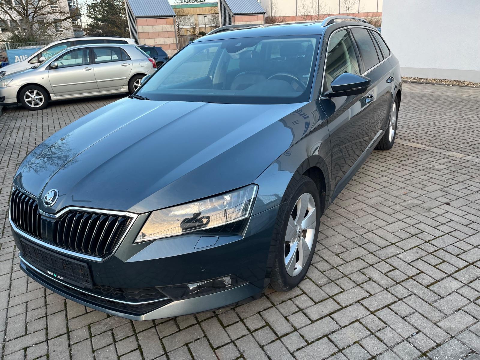 Skoda Superb Combi*Style*Columbus/Pano/Leder/ACC/Canto