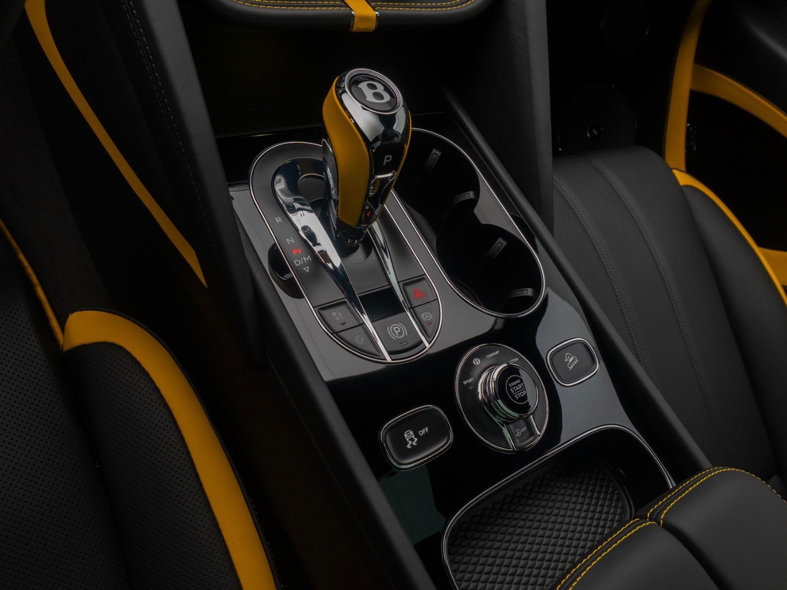 Fahrzeugabbildung Bentley Bentayga 4.0 V8 Speed Individual Carbon MegaVoll