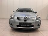 Toyota Avensis Kombi 1.8 / AHK / NAVI / LM-FELGEN - Toyota Avensis: Kombi