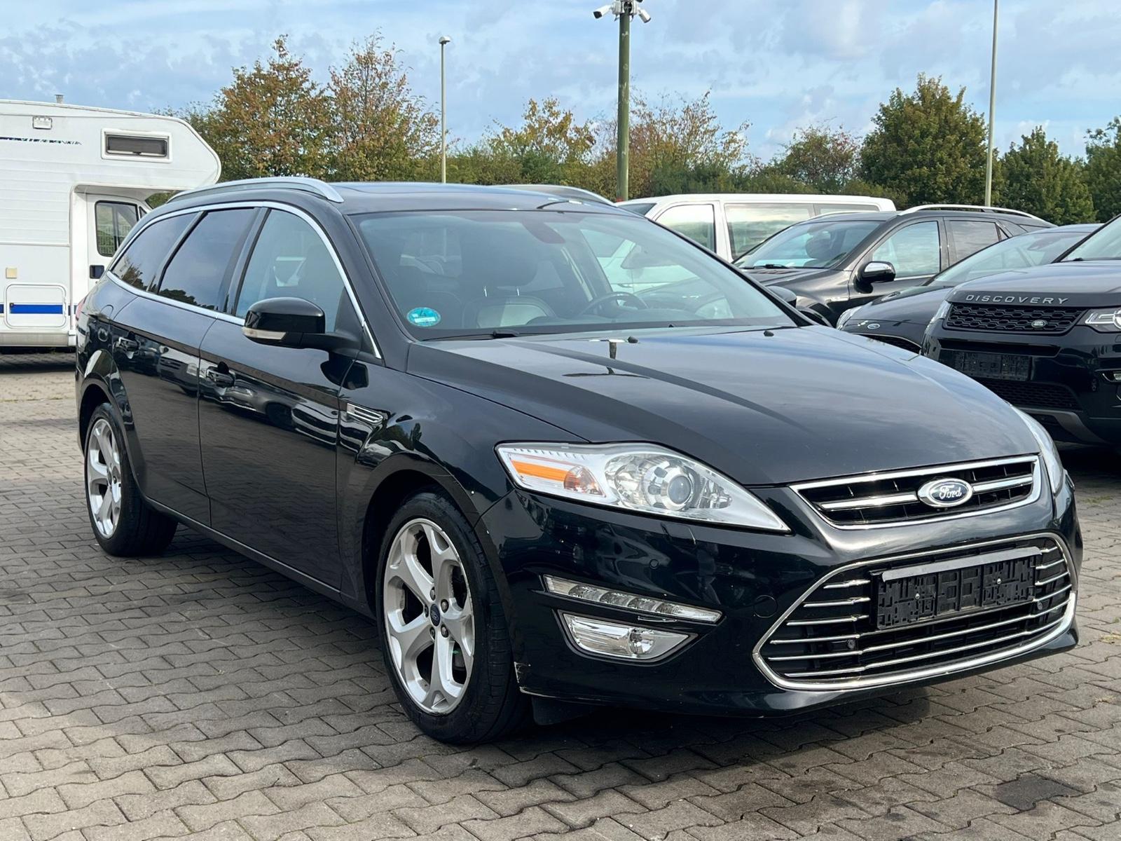 Ford Mondeo 2014 — interior