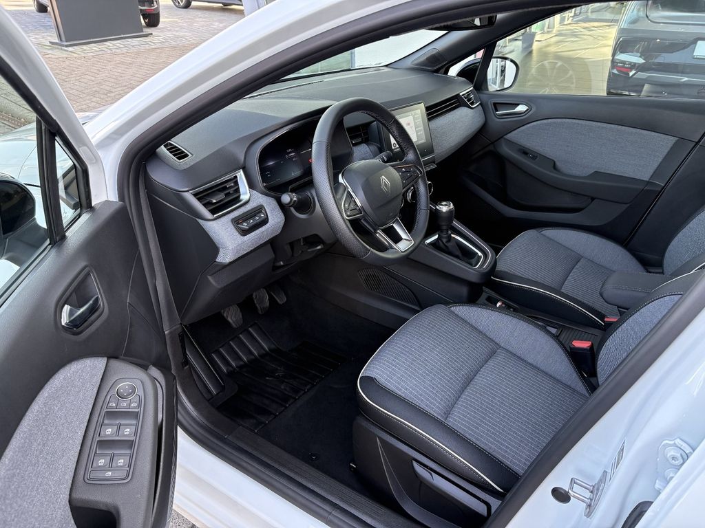 RENAULT Clio - Bild 8