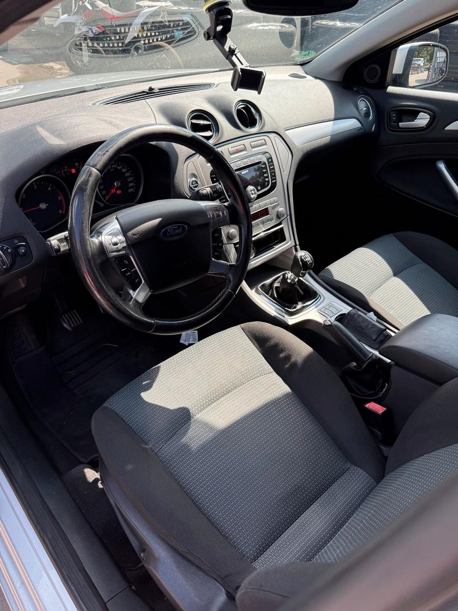Ford Mondeo 2009 — photo 8