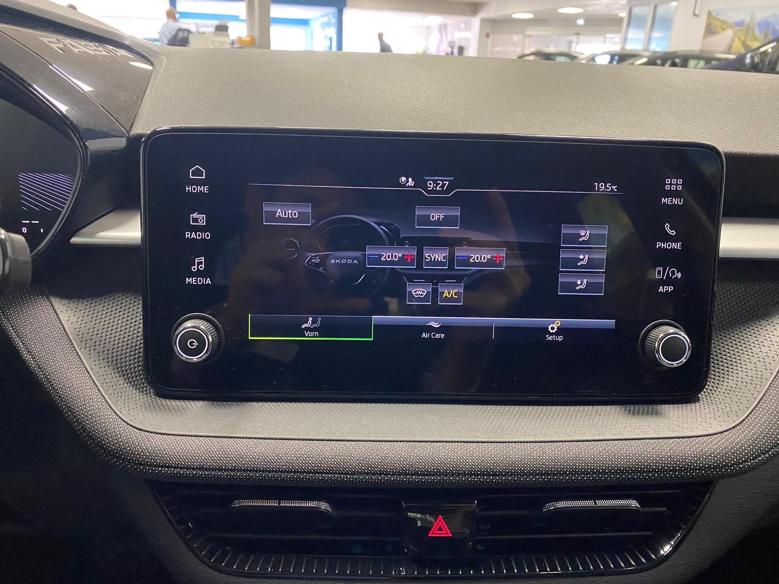 Fahrzeugabbildung SKODA Fabia 1.0 TSI DSG Selection APP+RFK+KLIMA+GA2031