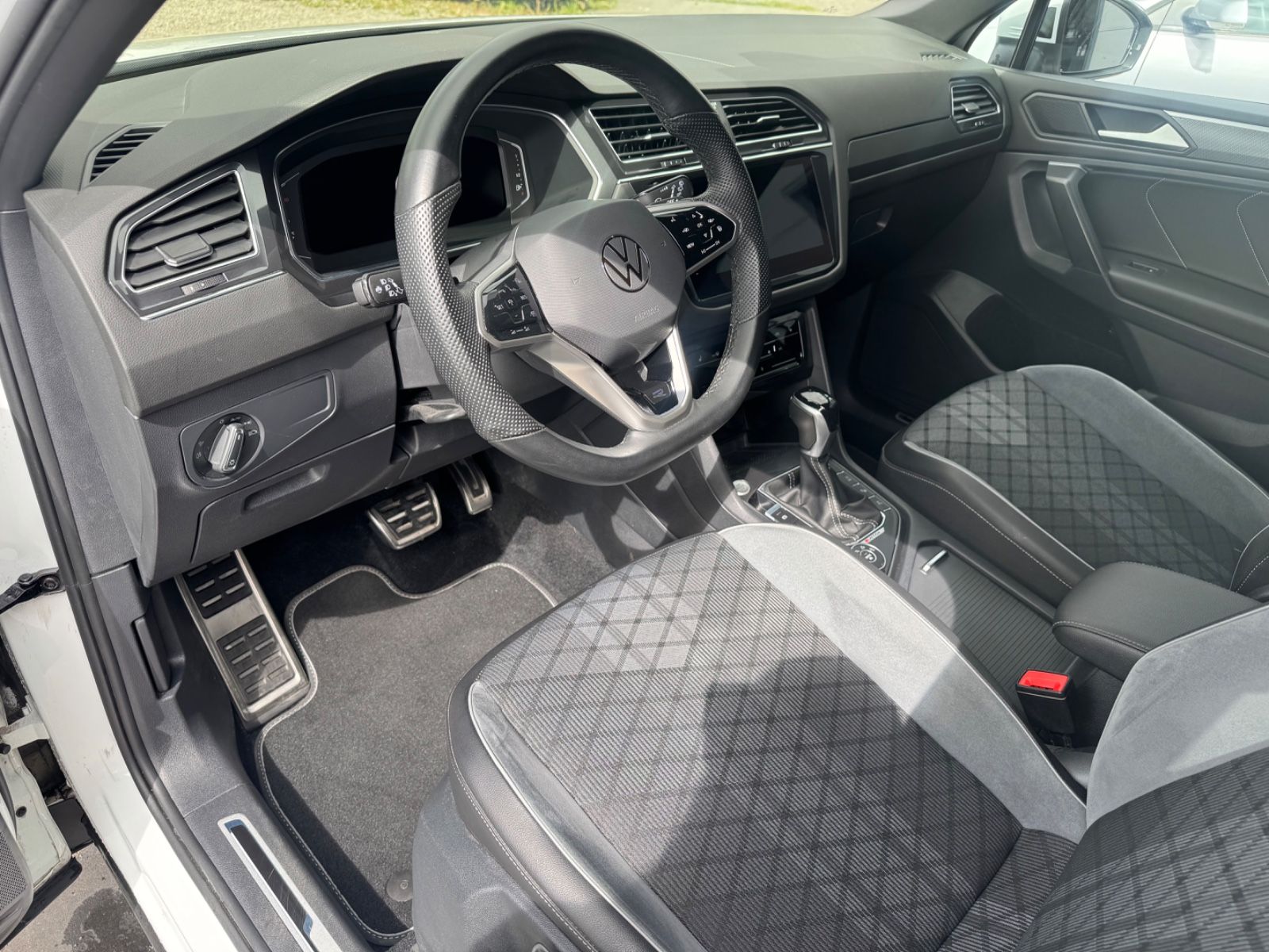 Volkswagen Tiguan Allspace R-Line 4Motion *7-SITZER/STHZ* foto 11