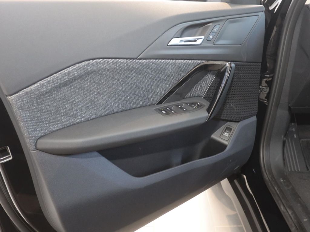 BMW iX1 - Bild 6