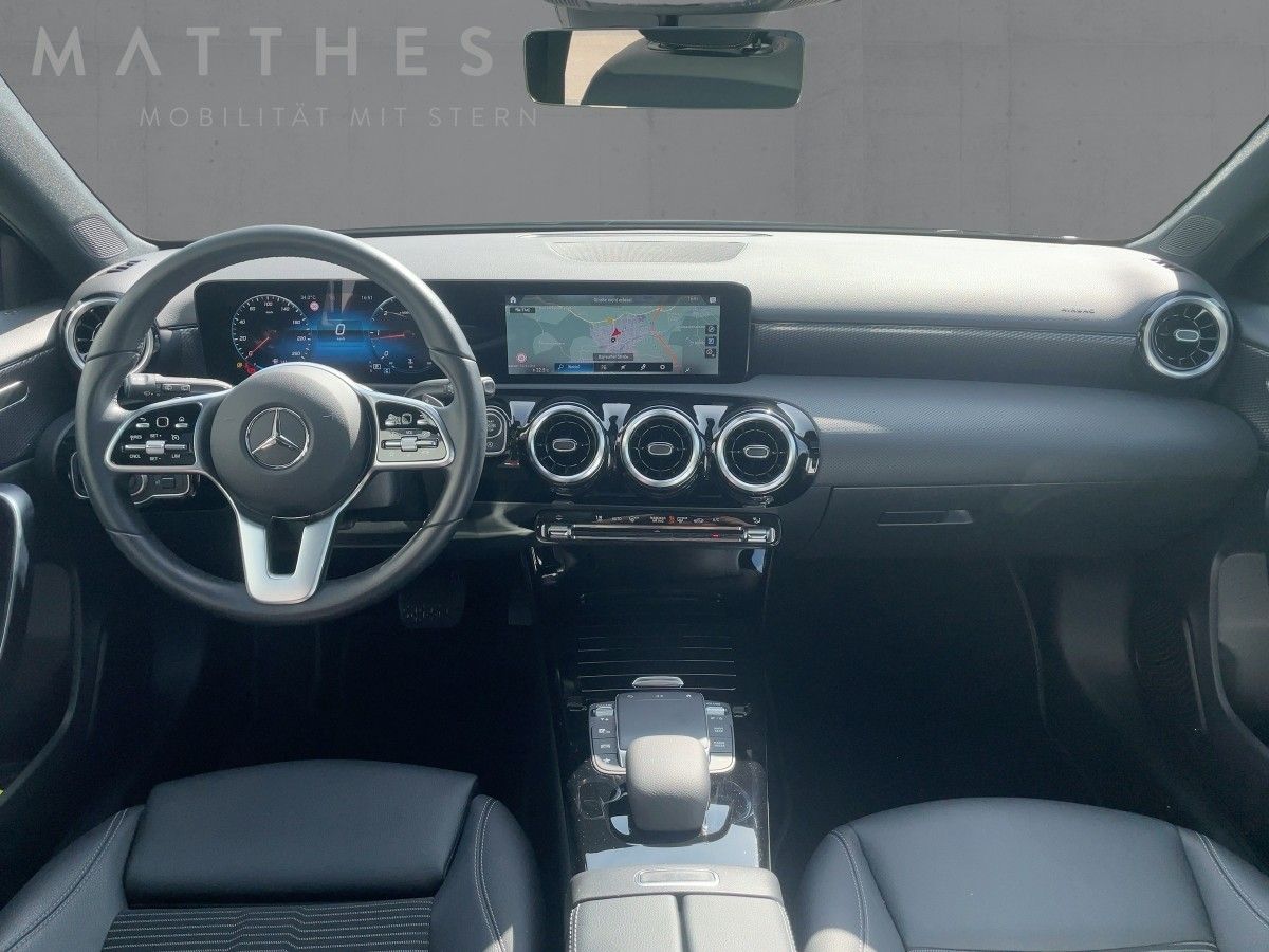 Fahrzeugabbildung Mercedes-Benz A 200 d LED/Navi/Pano/Kamera/MBUX