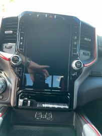 Dodge RAM Rebel 1500 4x4 Crew Cab unfallfrei