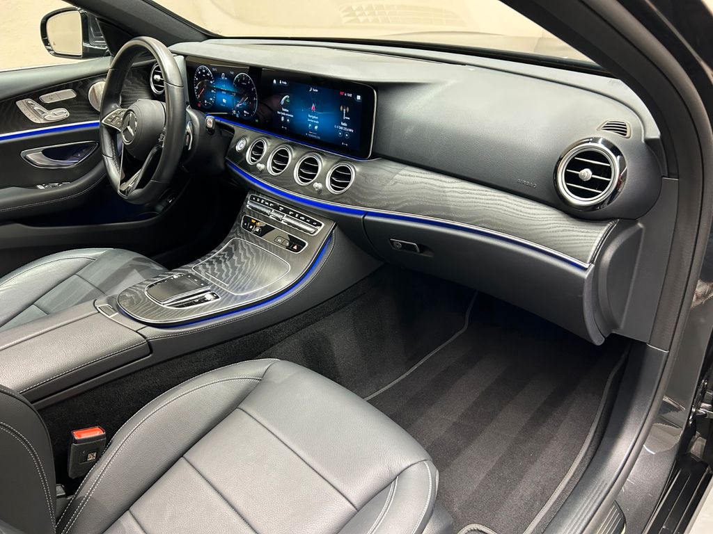 Mercedes-Benz E 300 E300 de Lim.*AVANTGARDE*PANO*BURM*KEYLESS*360°*