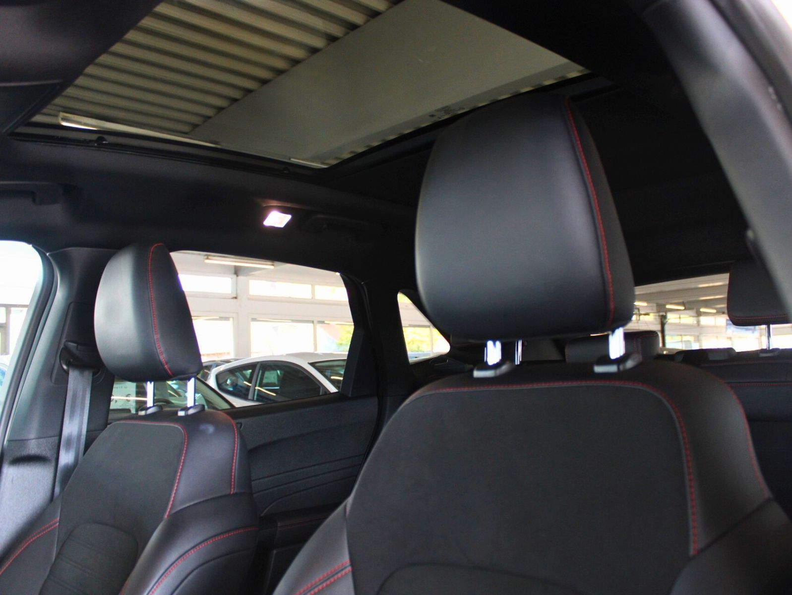 Fahrzeugabbildung Ford Kuga 2.5 PHEV ST-Line X Aut. AHK PANO ACC uvm.