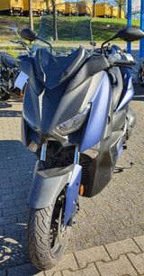 Yamaha XMAX 400 - YAMAHA ROLLER 400