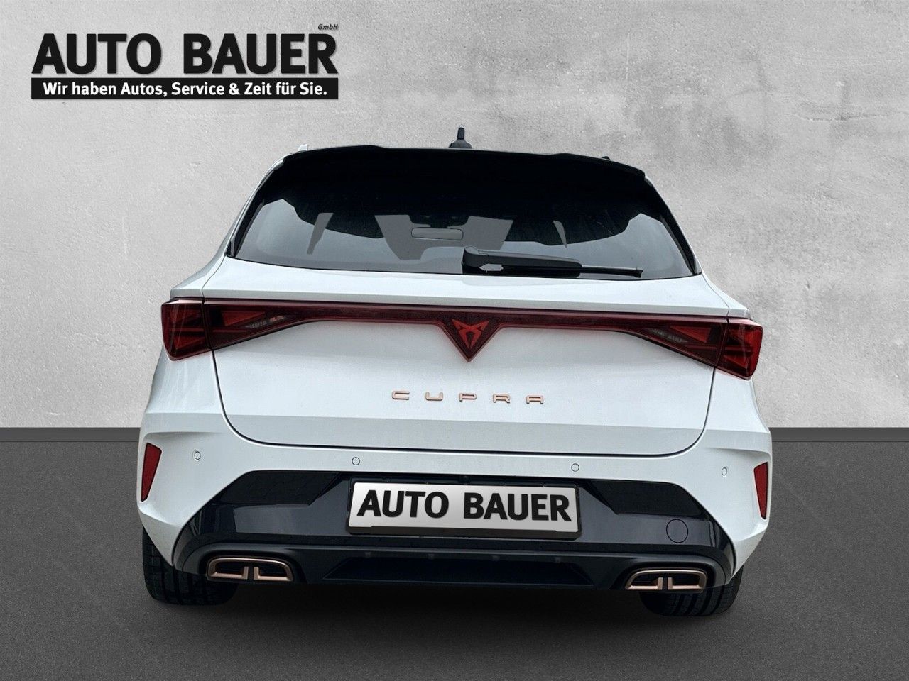 Fahrzeugabbildung CUPRA Leon ST VZ Black Edition 1.5 e-HYBRID 272 PS DSG - mit KI generiert/bearbeitet
