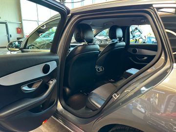 Mercedes-Benz C 180 *2-ZONEN*TEMPO*NAVI*LED*TOTWINKEL*PDC*