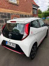 Toyota Aygo (X) 1,0-l-VVT-i x-play connect x-shift ... - Toyota Aygo (X) von privat