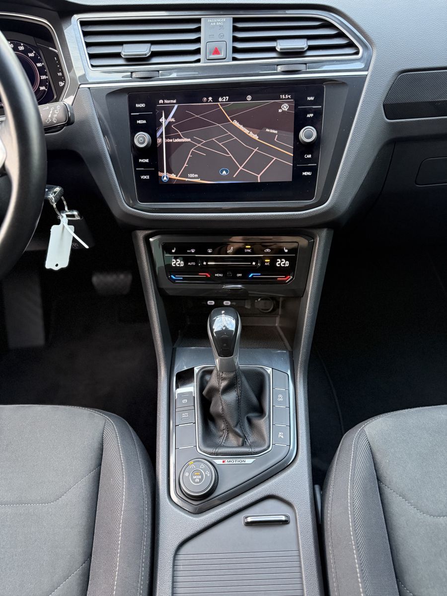 Fahrzeugabbildung Volkswagen Tiguan 4M DSG Elegance NAV+LED+AHK+VCOCK+360°+PP